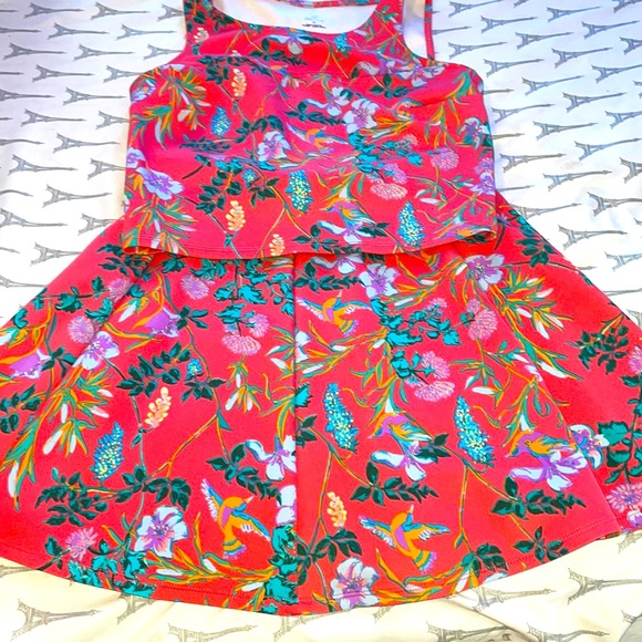 Cute skirt and top! - Picture 1 of 1